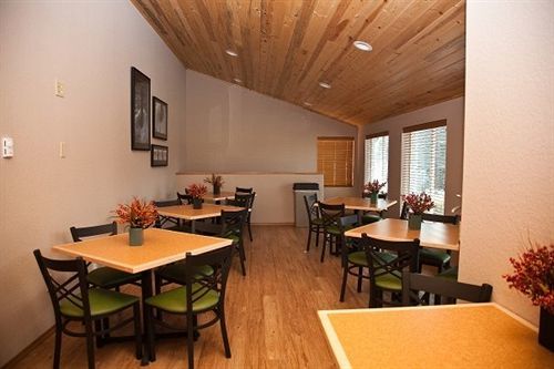 River House Inn, A Baymont By Wyndham Florence Restaurant foto